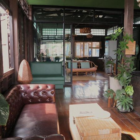 Non House Bangkok บ้านนอนโฮสเทล Eksteriør billede